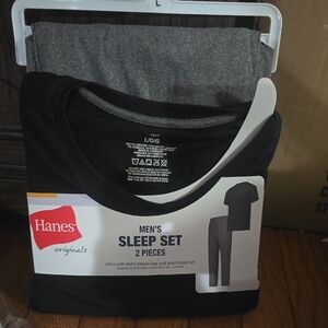 Hanes Men's Black and Gray Sleepwear Set